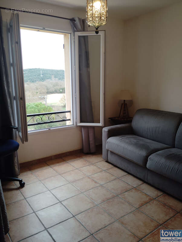 Maison à LUSSAN