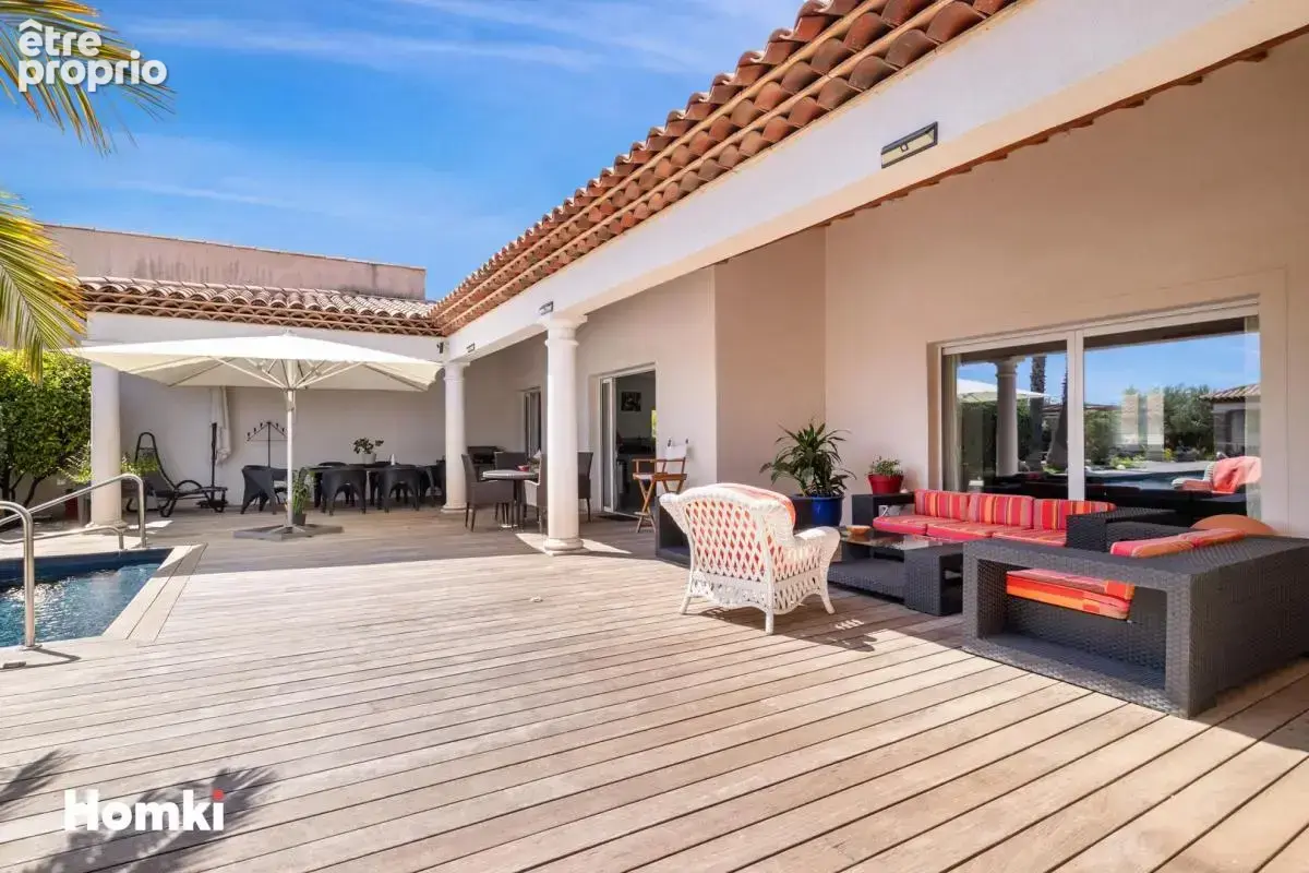 Maison/Villa T5 de 210 m² à Le Cannet-des-Maures 83340 - photo 13