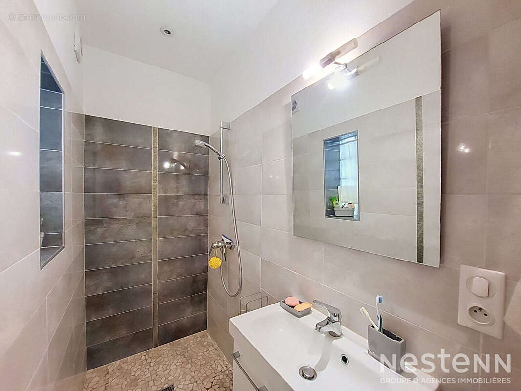 A Vendre Maison de 155 m² avec possibilité de deux habitations et jardin à Condom - photo 4