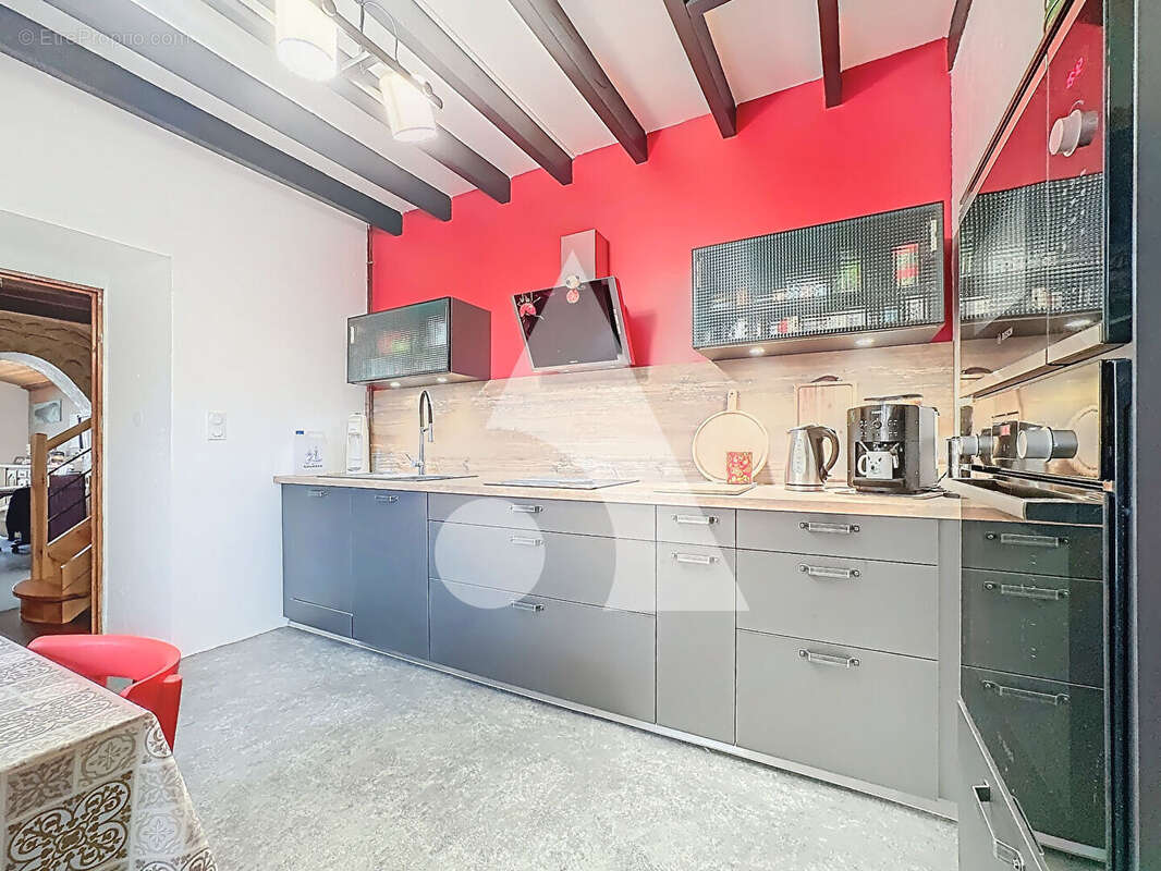 Maison à PANISSIERES