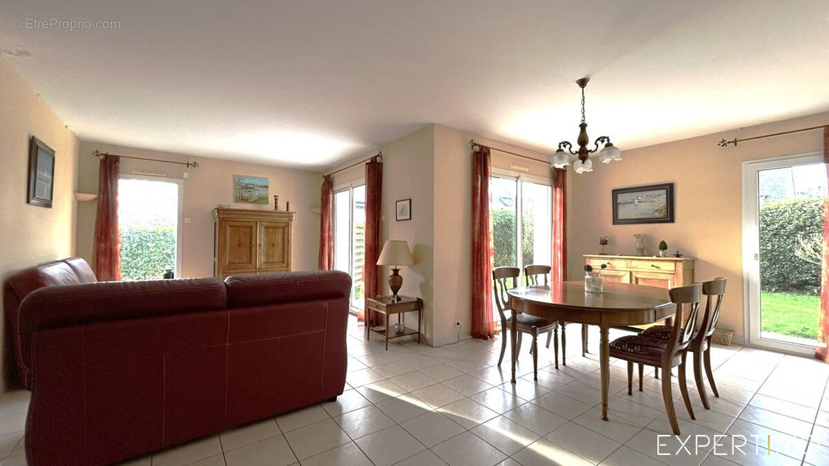 Maison à CHARTRES-DE-BRETAGNE