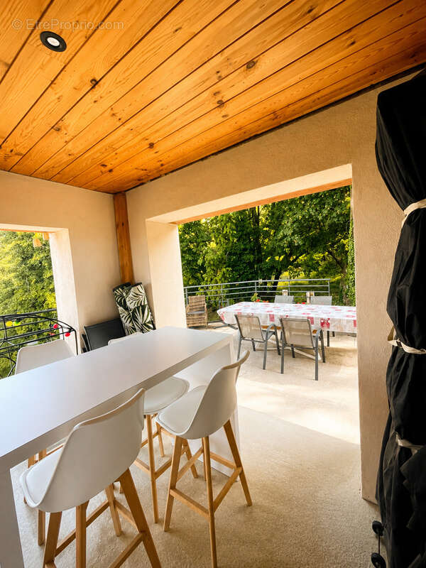 Domaine de caractère  328 m2 habitables  au cœur du Parc naturel régional du Pilat Deux bâtisses en pierre - photo 9