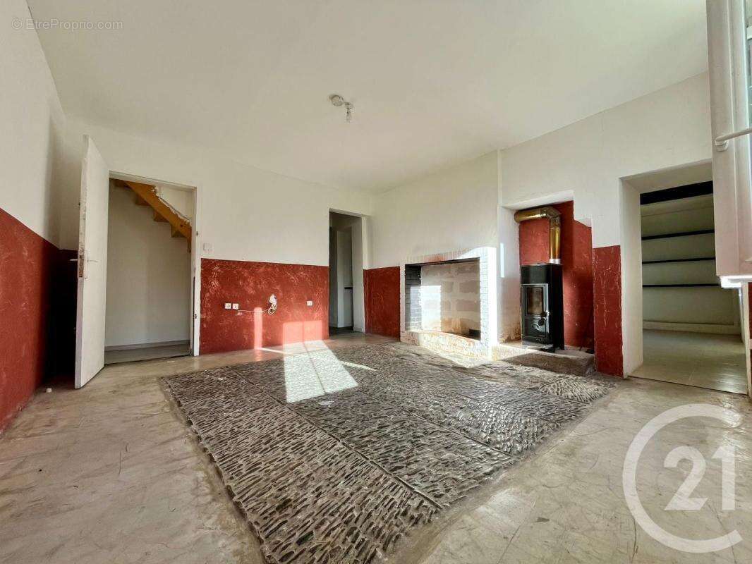 Maison à LA CROISILLE-SUR-BRIANCE