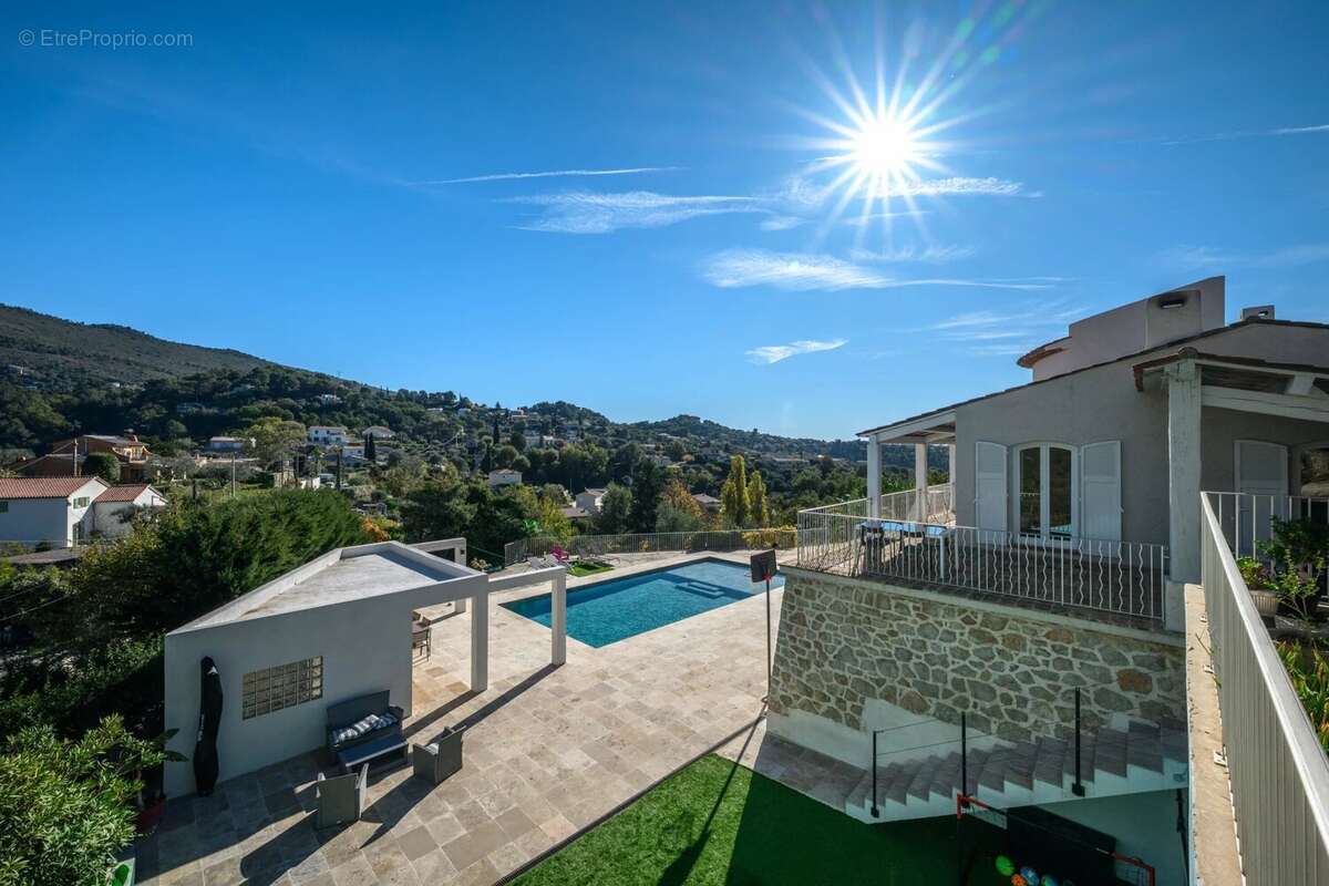Maison à COLOMARS