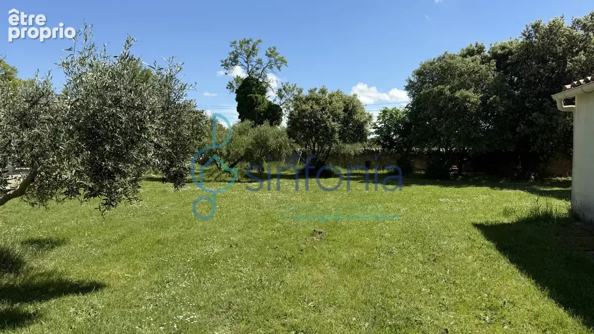 Exclusivité   une opportunité rare à uzès ! terrain de 1 000 m2 à pied du centre-ville - photo 4
