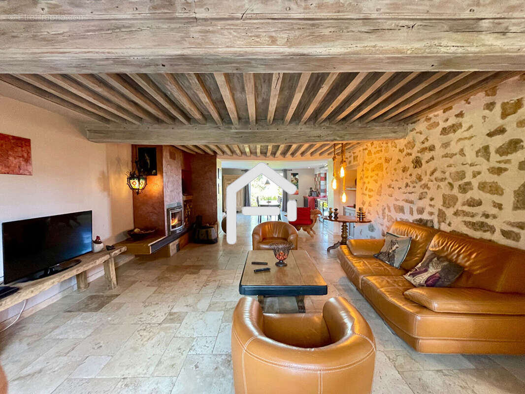 Maison à DUN-LES-PLACES