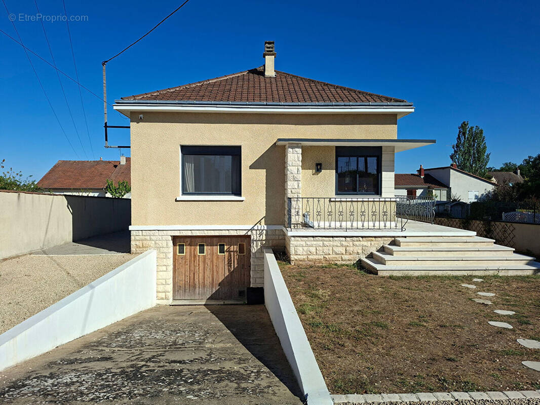 Maison à CHATELLERAULT