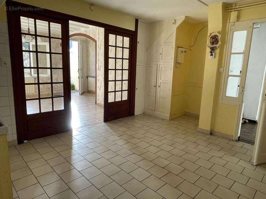 Maison à COUTRAS