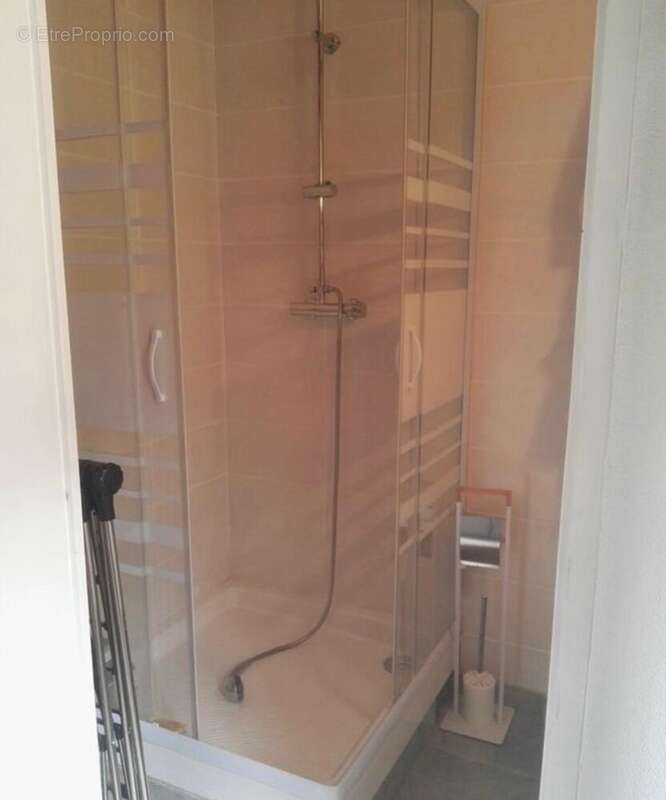 Appartement à ETREMBIERES