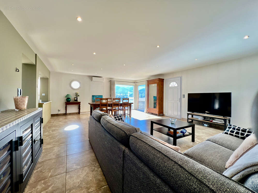 Maison à MARSEILLE-11E