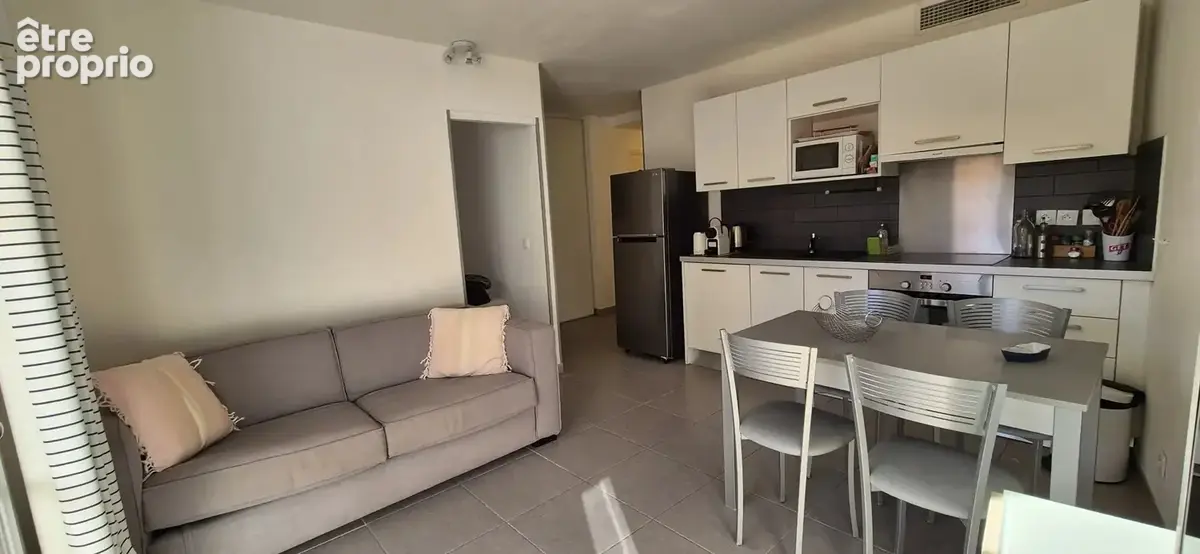 Centre ville appartement T2 avec grande terrasse - photo 4