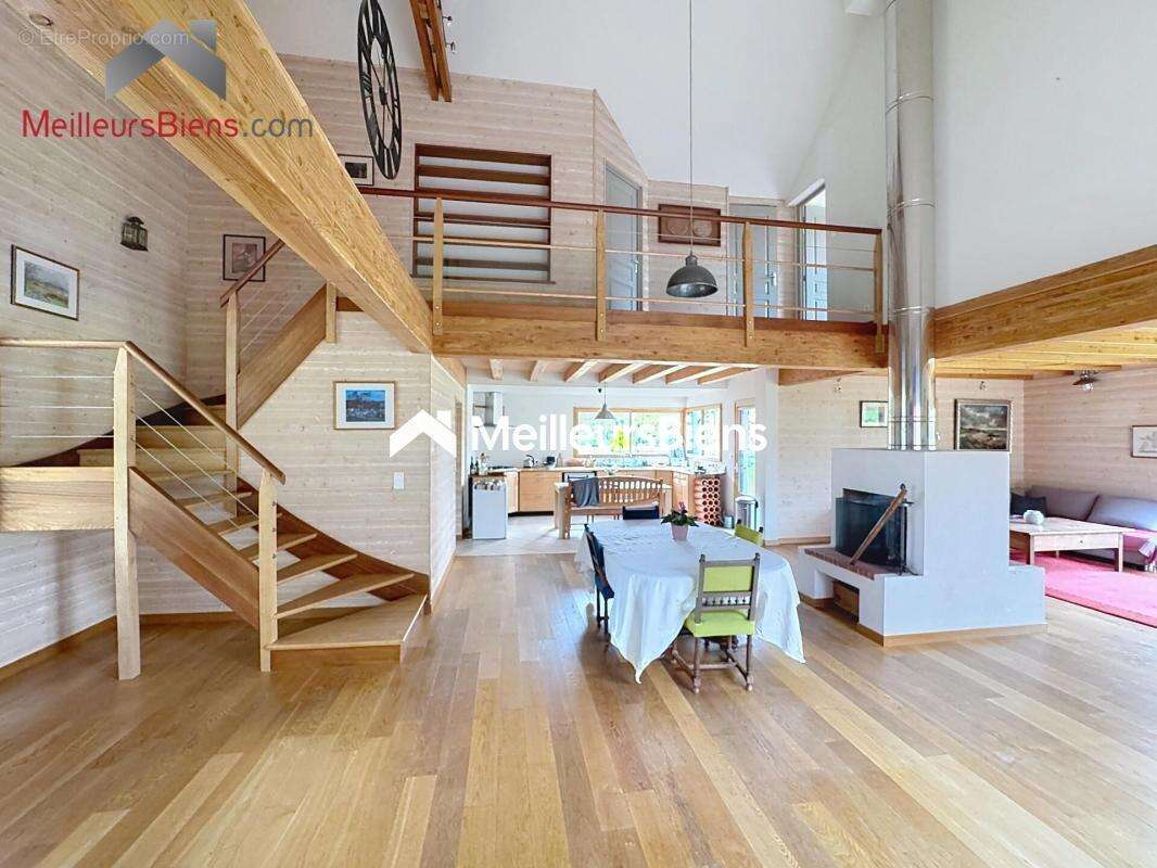 NOUVEAU PRIX ! St Molf Maison ossature bois de 253 m² avec parc arboré, géothermie et accès littoral - photo 6