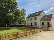 Appartement à FONTENAY-LE-VICOMTE