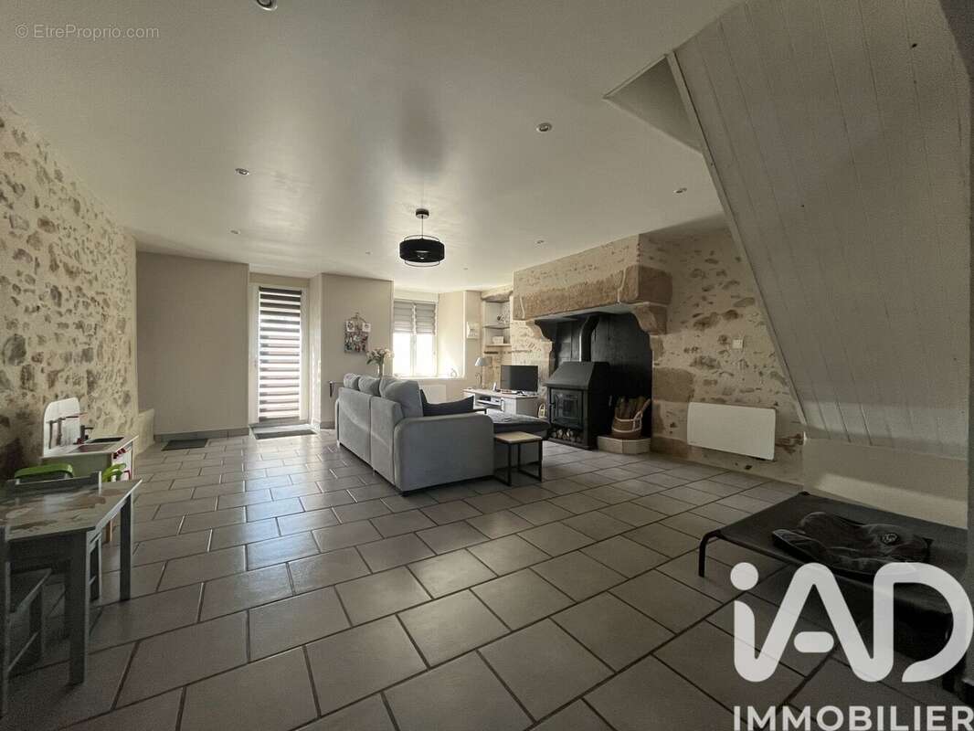 Photo 4 - Maison à MENOMBLET
