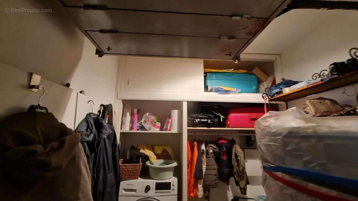 Appartement à SAINT-LAURENT-DU-VAR