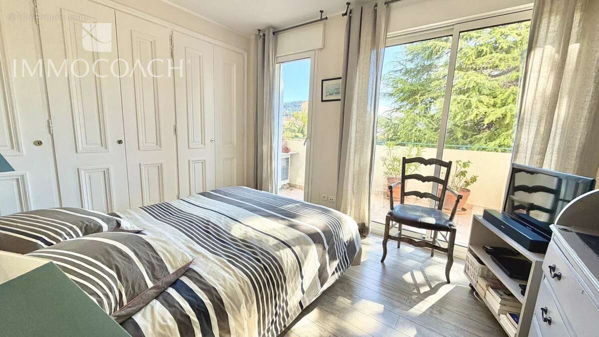 Appartement à CARQUEIRANNE