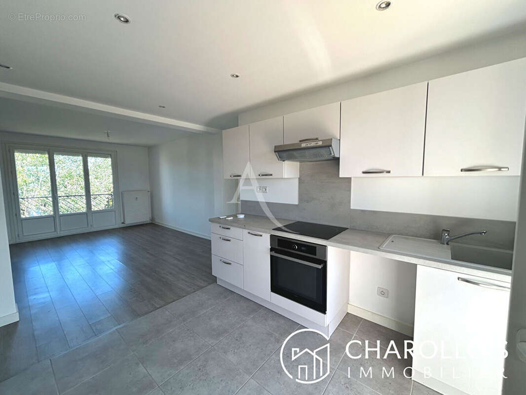 Nouveauté ! Appartement T4 - 71m² - CHARNAY LES MÂCON - photo 2