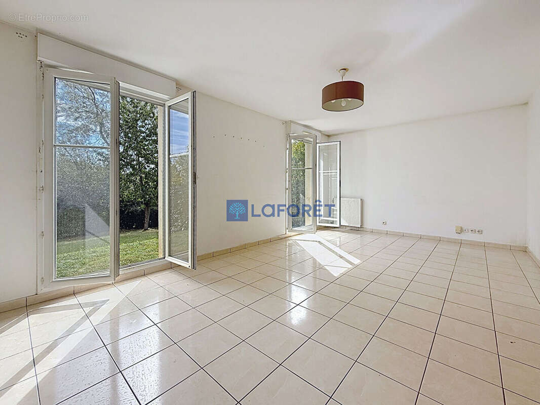 Maison à MAGNY-LE-HONGRE