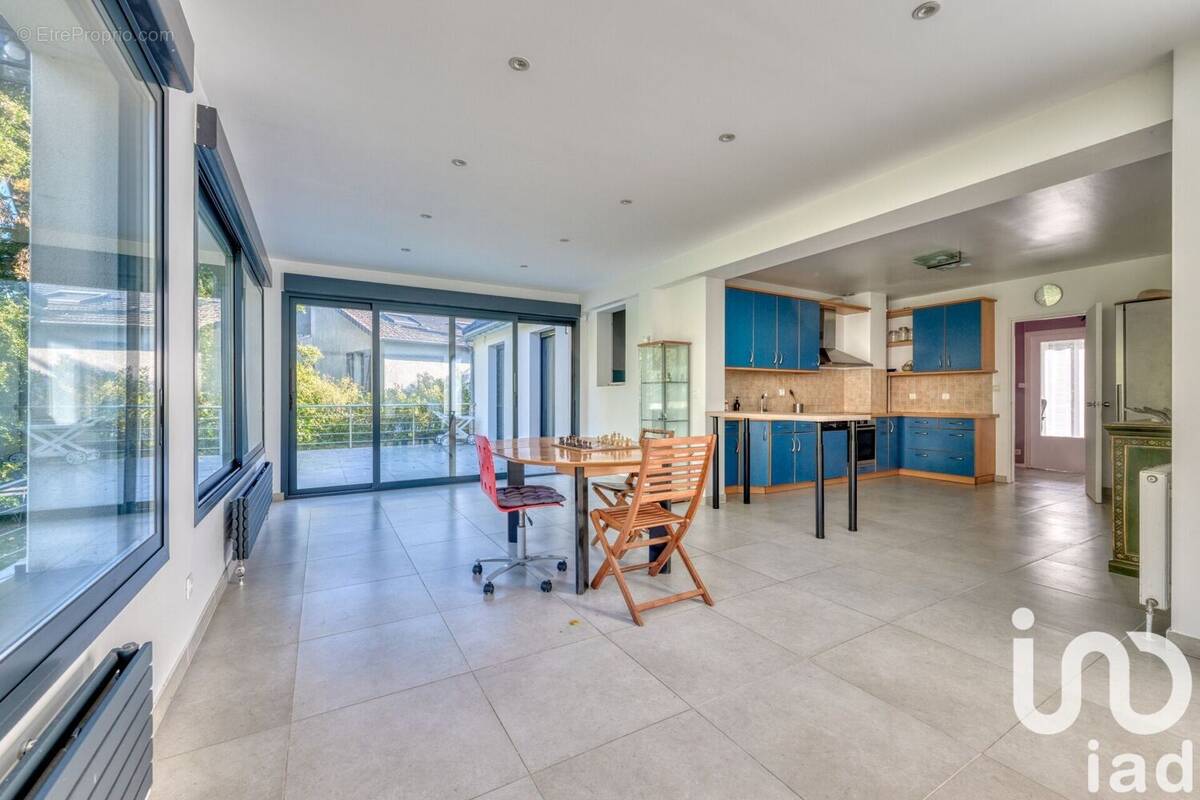 Photo 1 - Maison à LE PLESSIS-TREVISE