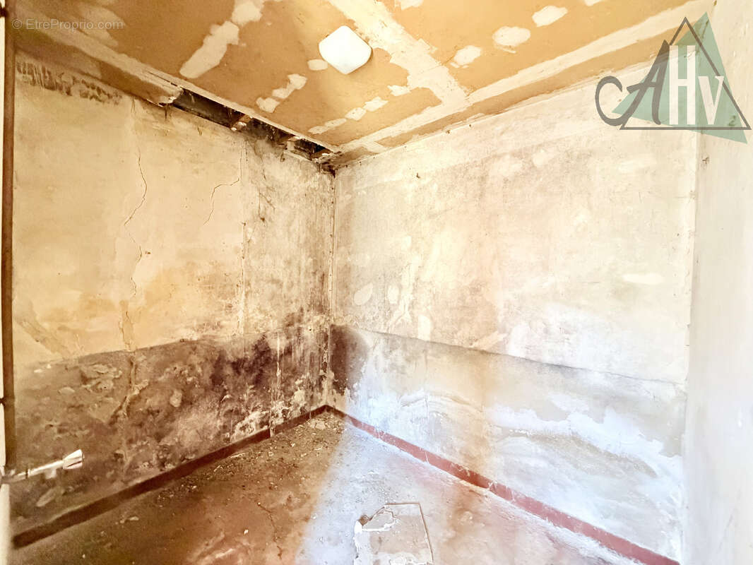 Maison à rénover - 67 m2 - 2 chambres - photo 8