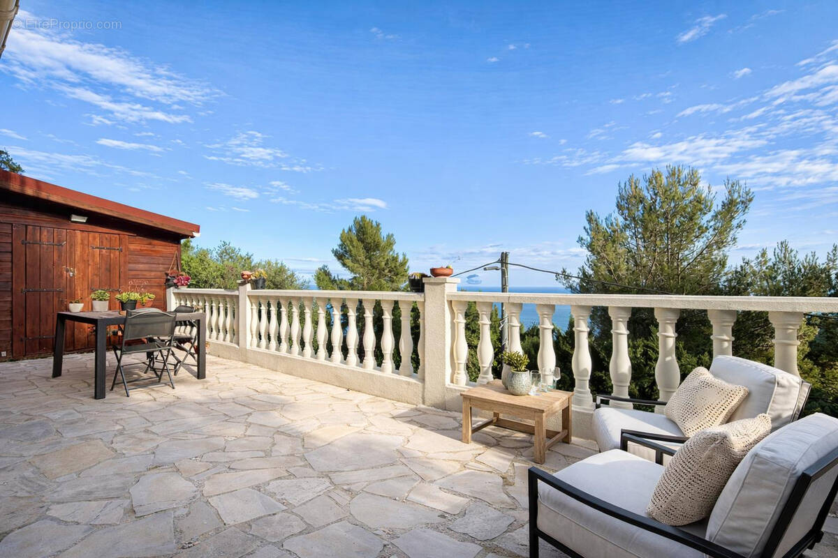 Appartement à EZE