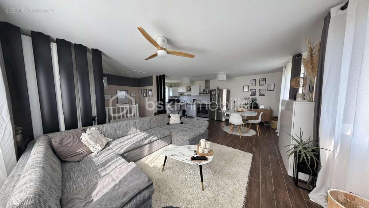 Maison à CORQUILLEROY