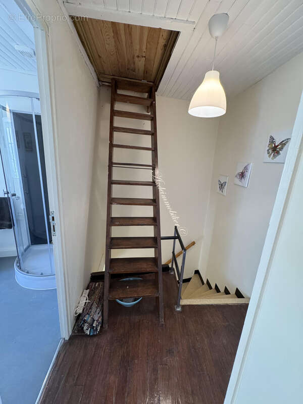 Maison à BELVEZE-DU-RAZES