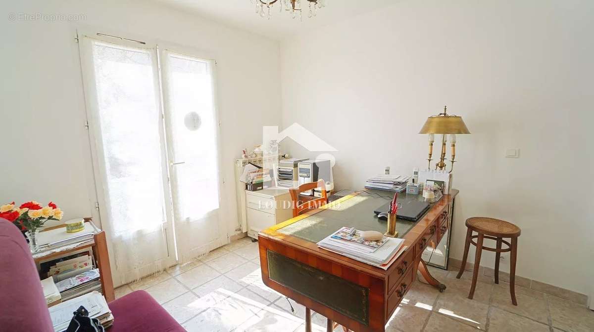 Maison à TOURRETTES-SUR-LOUP