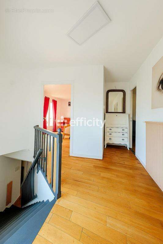 Maison à CHAMPIGNY-LE-SEC