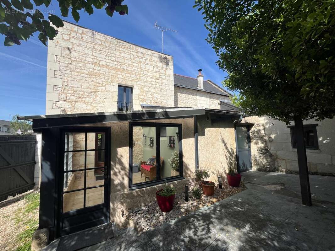 Maison à SAINT-CYR-EN-BOURG