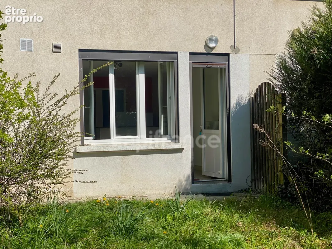 Studio à vendre avec jardin privatif FERNEY VOLTAIRE (01) - photo 5