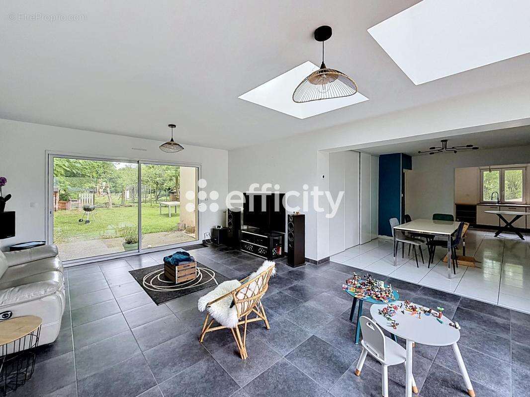 Maison 151 m² à Tremaouezan  - photo 2