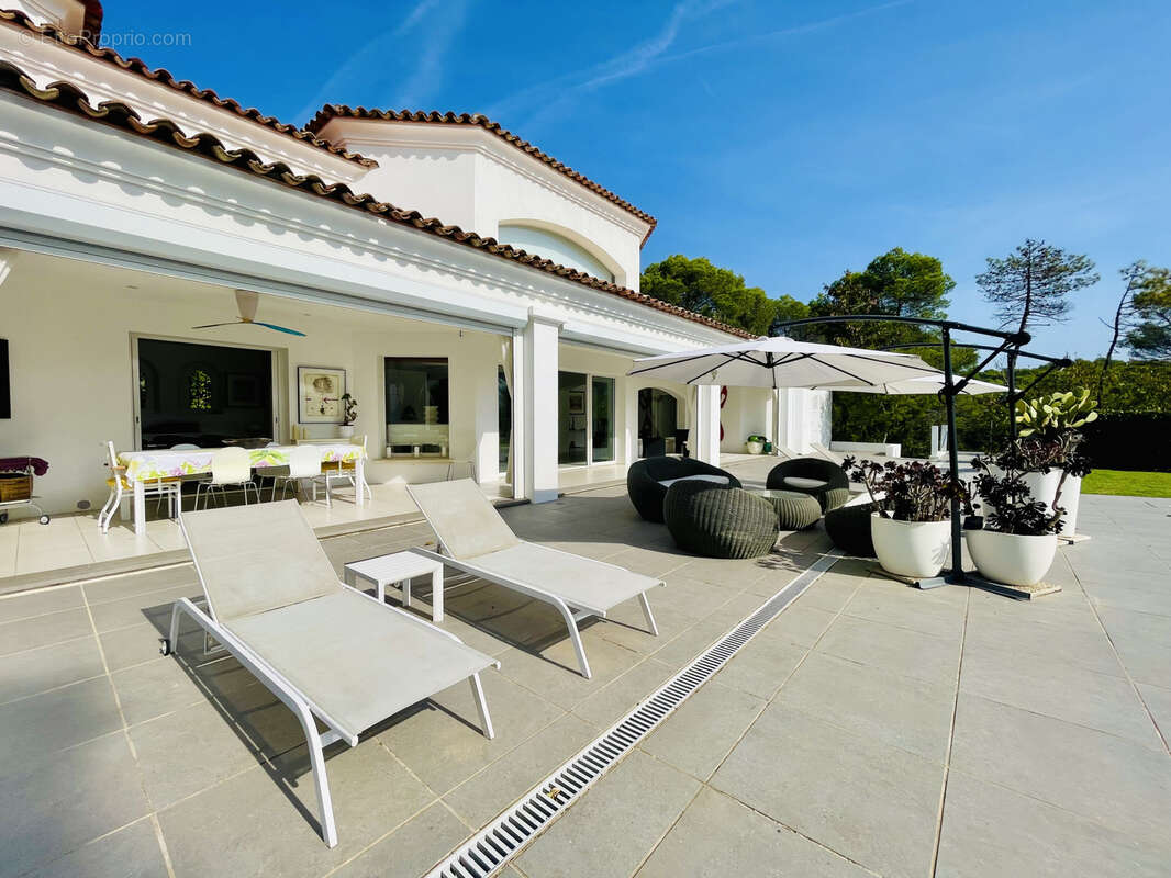 Maison à MOUGINS