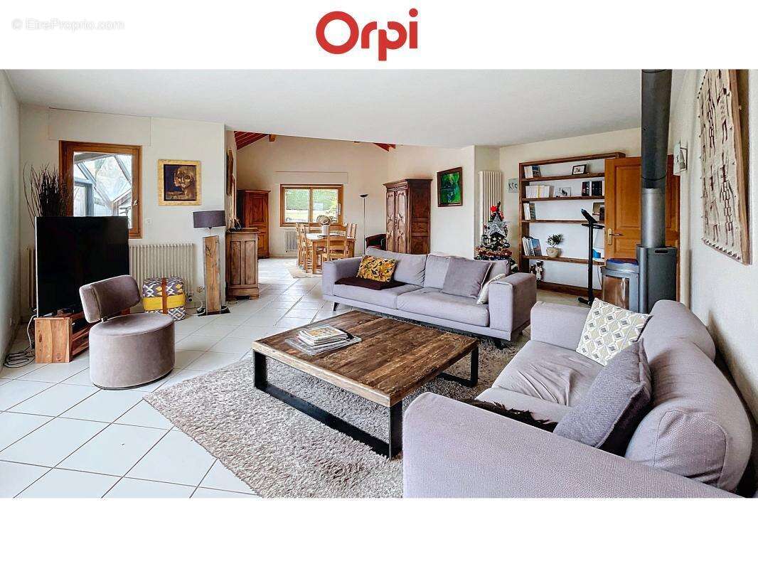 Maison à VETRAZ-MONTHOUX