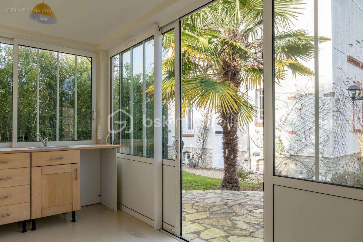 Maison de caractère  – 9 pièces, 7 chambres, sous-sol total – proximité rer d, commerces et écoles à pied - photo 18