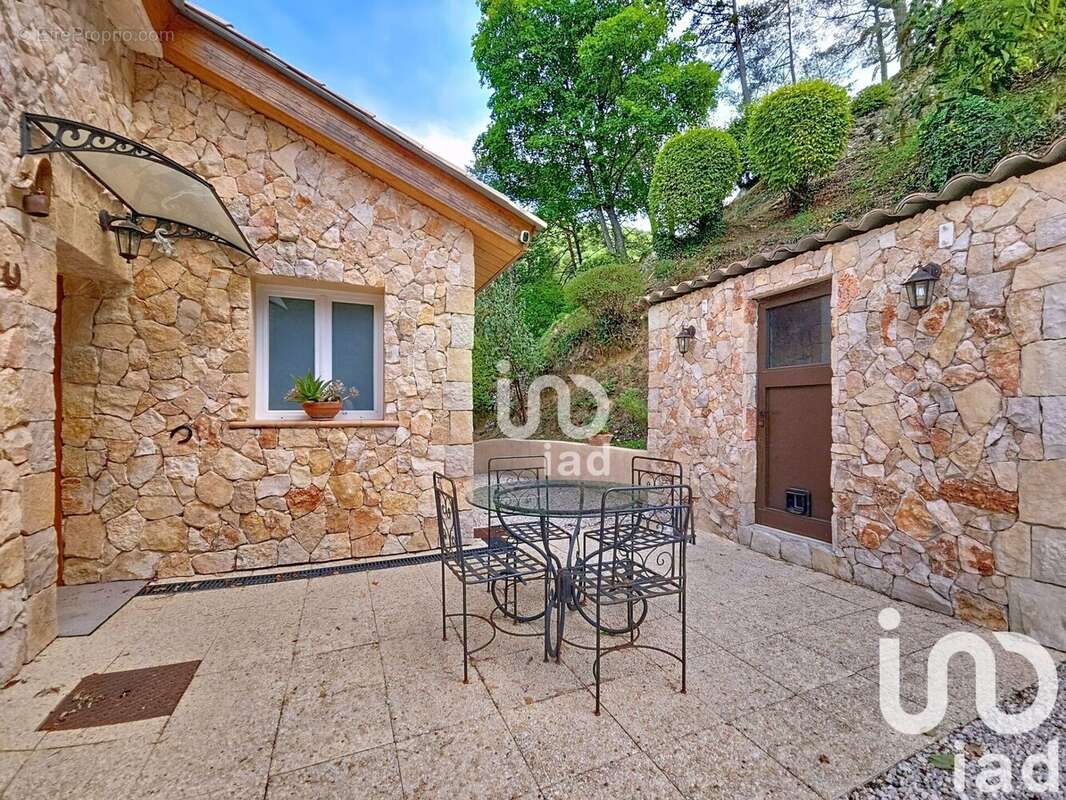 Photo 2 - Maison à PEILLE