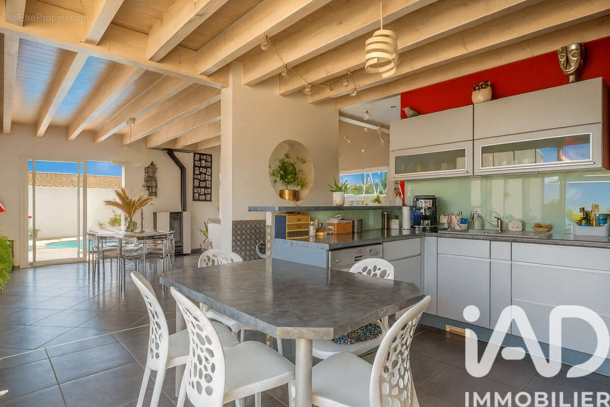 Photo 2 - Maison à SAINTE-SOULLE