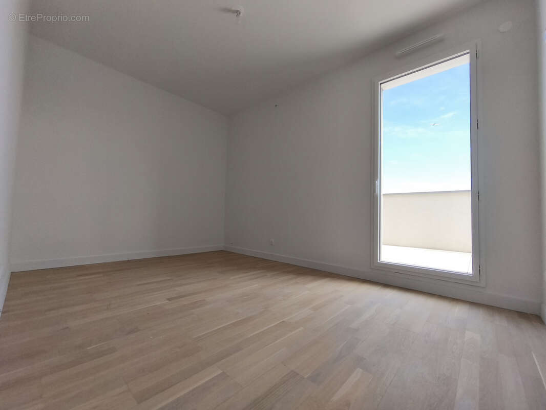 Appartement à PUSIGNAN