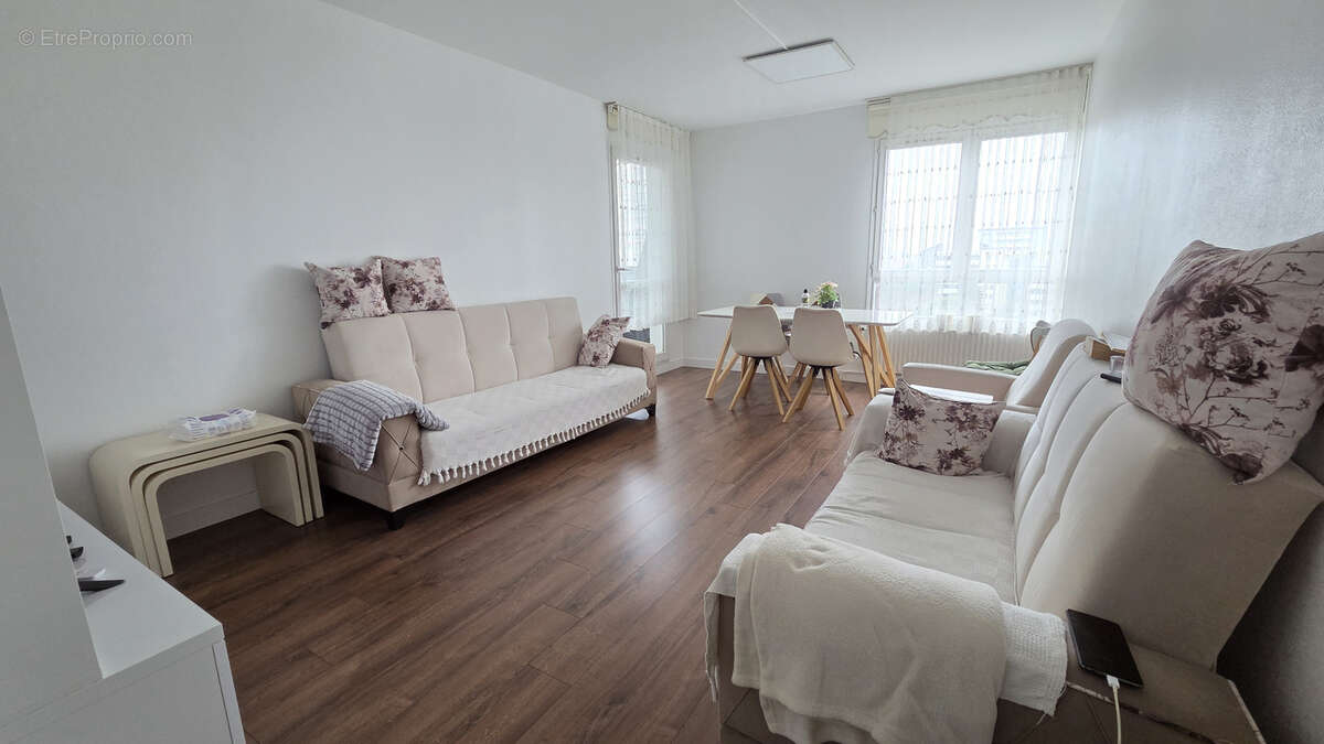 Appartement à BOISSY-SAINT-LEGER