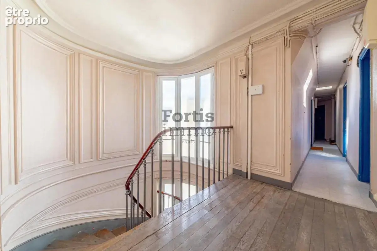 Paris 2 - rue saint-denis - grand studio au dernier etage - photo 14