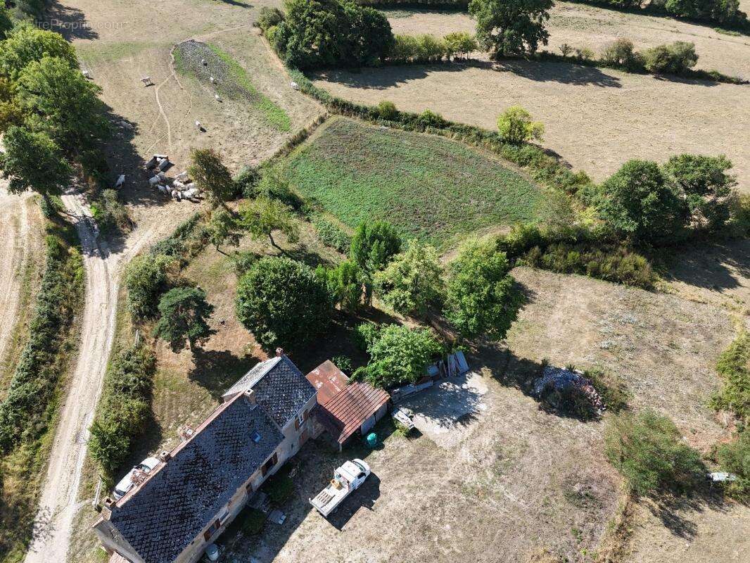 Maison à CHASSIGNOLLES