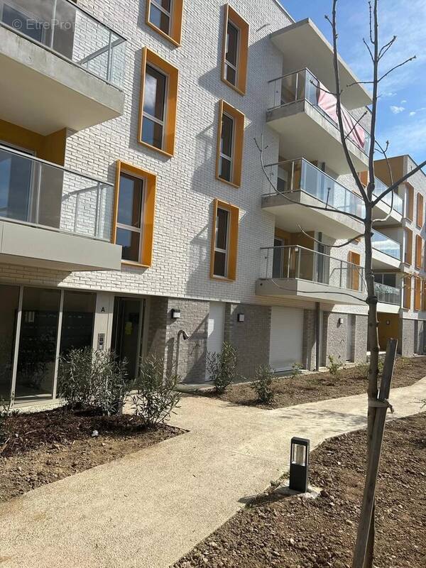 Appartement à AUBERVILLIERS