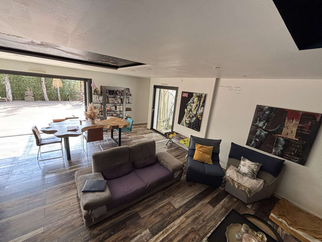 Maison à LA VALETTE-DU-VAR