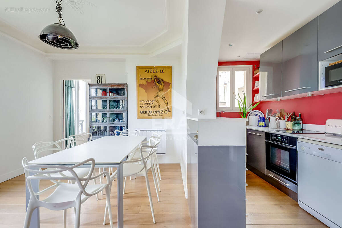 Appartement à PARIS-17E