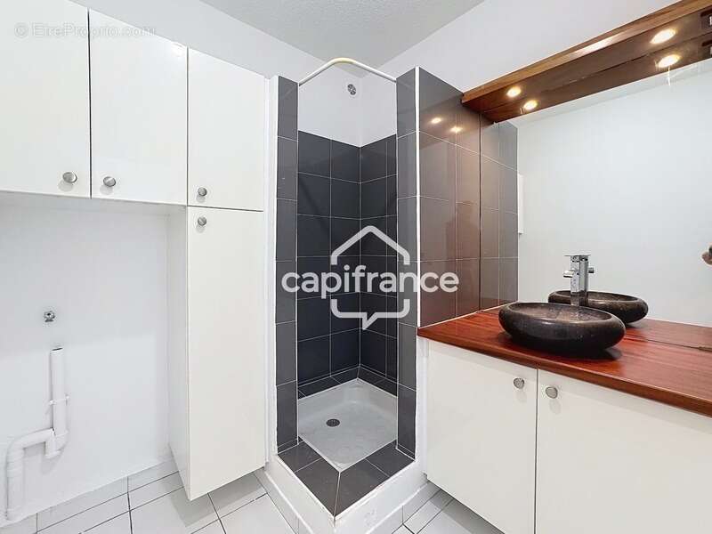 Appartement à BAIE-MAHAULT