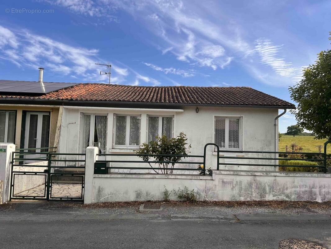 Maison à SAINT-LAURENT-DE-CERIS