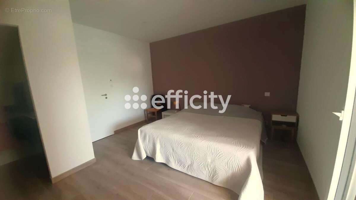 Maison à SAINT-JUNIEN