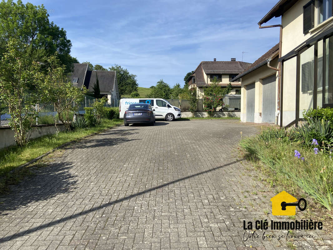 Maison à ROPPENTZWILLER