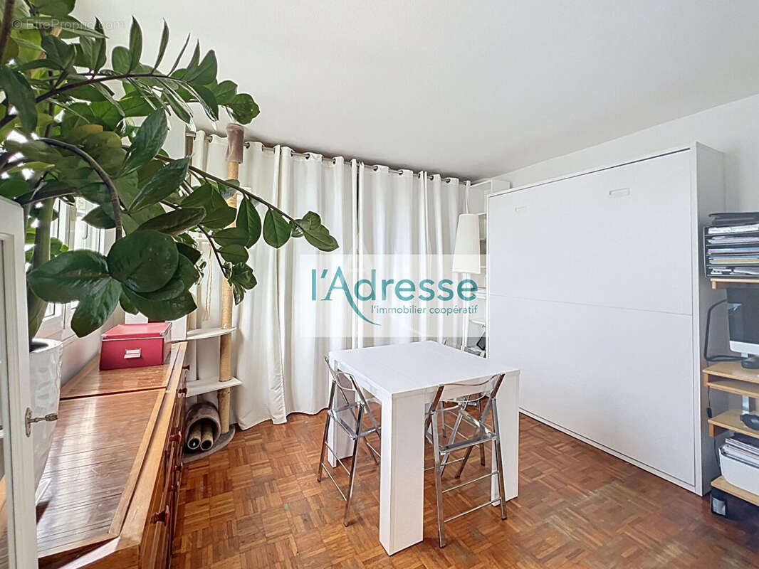 Appartement à PARIS-12E