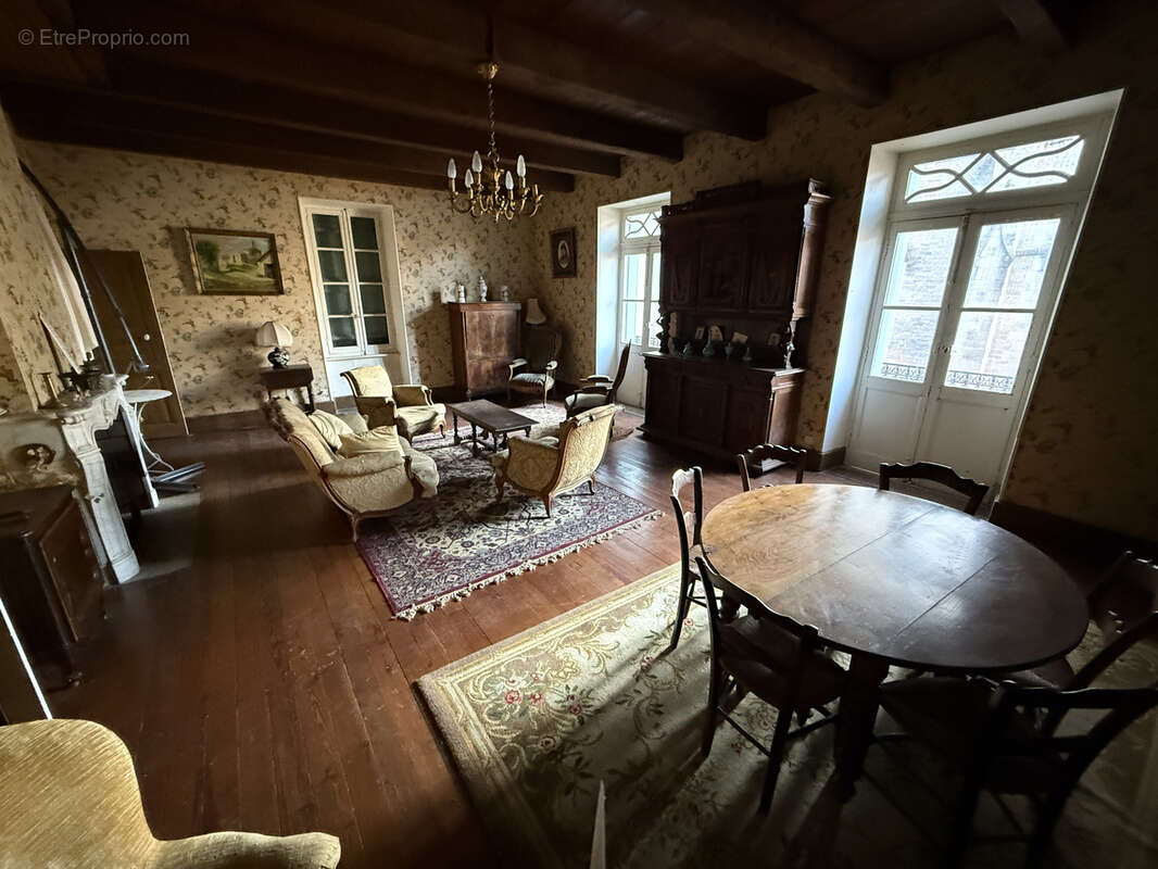 Maison à VABRES-L'ABBAYE